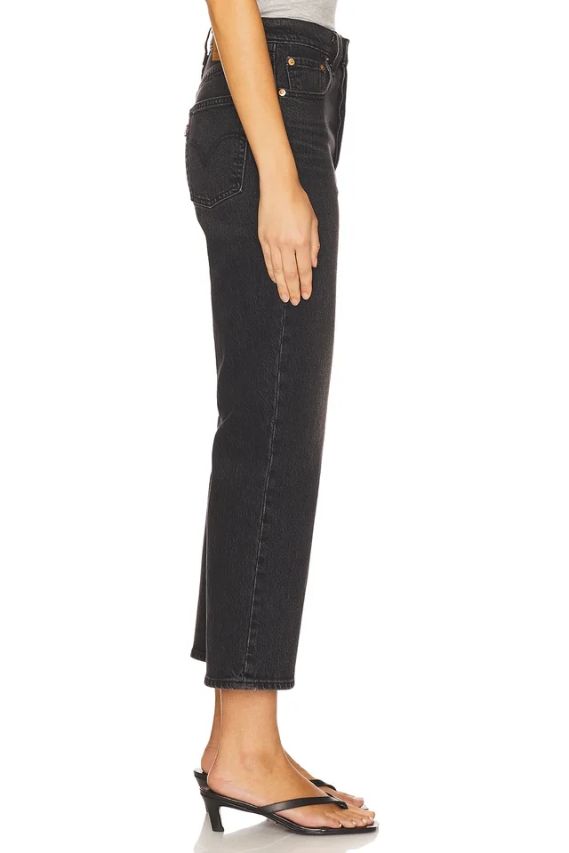 LEVI'S Ribcage Straight Ankle Jeans in Loom About, photo 3 of 6 from REVOLVE (Canada)