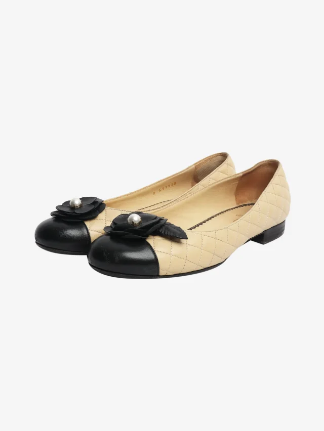 Chanel Beige leather quilted ballet flats - size EU 39 in Beige Leather from Sign of the Times, photo 2 of 7