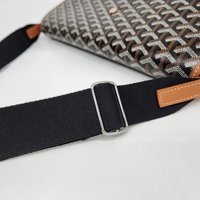 Goyard Capetien Messenger Bag MM from GUGUS, photo 4 of 6