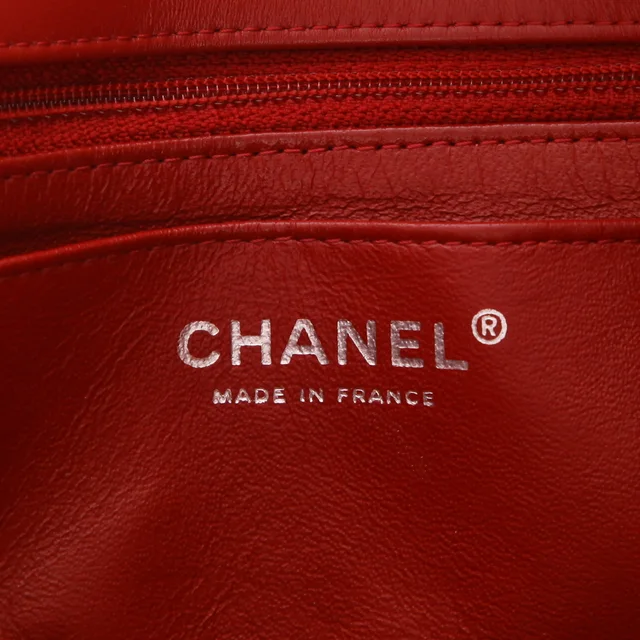 Chanel Mini Timeless shoulder bag in Red Patent leather from Collector Square, photo 3 of 4