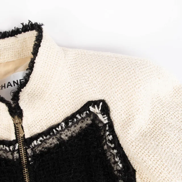 Chanel 10P Black/White Tweed Jacket - Size 34 in Black Tweed from Labellov, photo 2 of 2