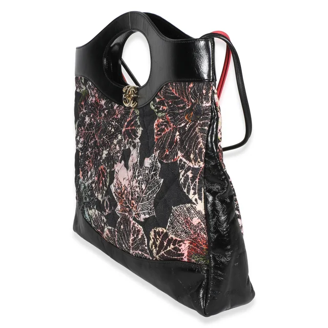 Chanel Black Pink Floral Canvas Calfskin Large 31 Shopping Bag in Black Calfskin from myGemma, photo 2 of 2