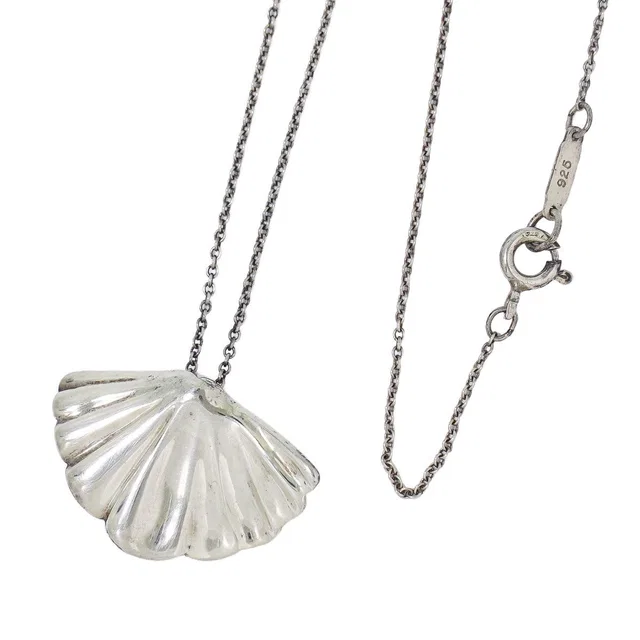 Tiffany & Co. Shell Motif 925 Pendant Silver Necklace in Silver from The Reluxe