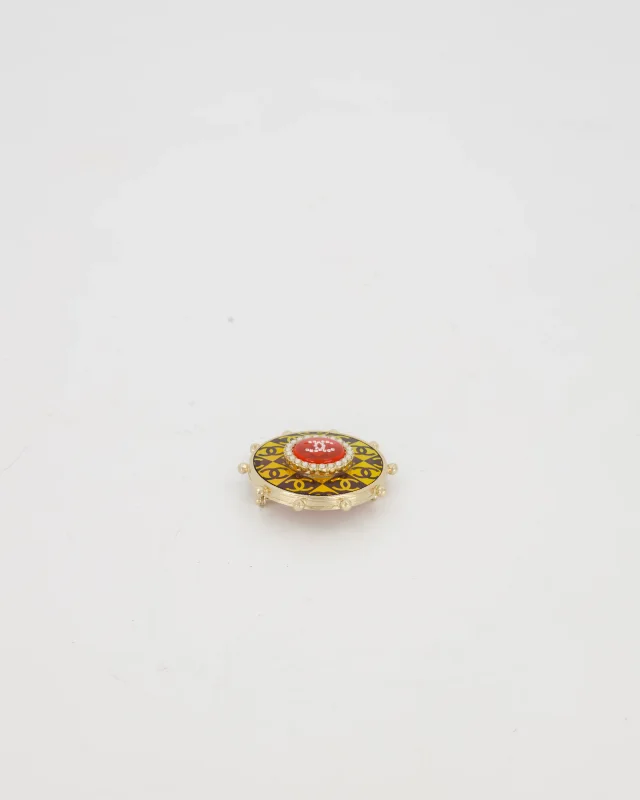 Chanel 2019 La Pausa Red and Gold Embellished Logo Brooch in Red from Sellier, photo 5 of 7