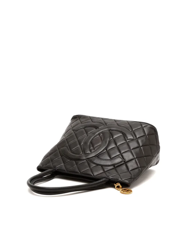 Chanel CC Medallion Tote Bag in Leather from A Retro Tale, photo 4 of 8