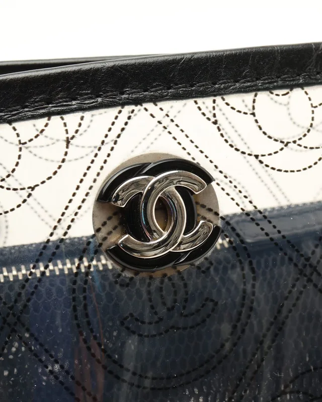 Chanel Naked Camellia Bucket Bag from A Retro Tale, photo 6 of 10