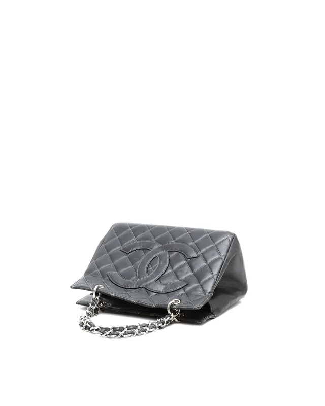 Chanel CC Chain Tote Bag in Woven leather from A Retro Tale, photo 4 of 8