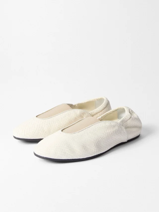 Jacquemus Round-toe ballet flats, photo 2 of 4 from SENSER