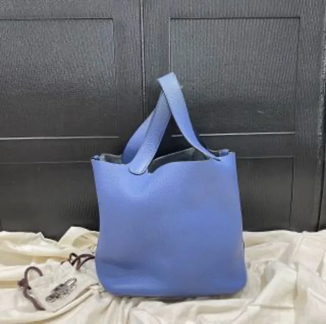 Hermès Basket 22 C (Embroidered) from Luxury Promise