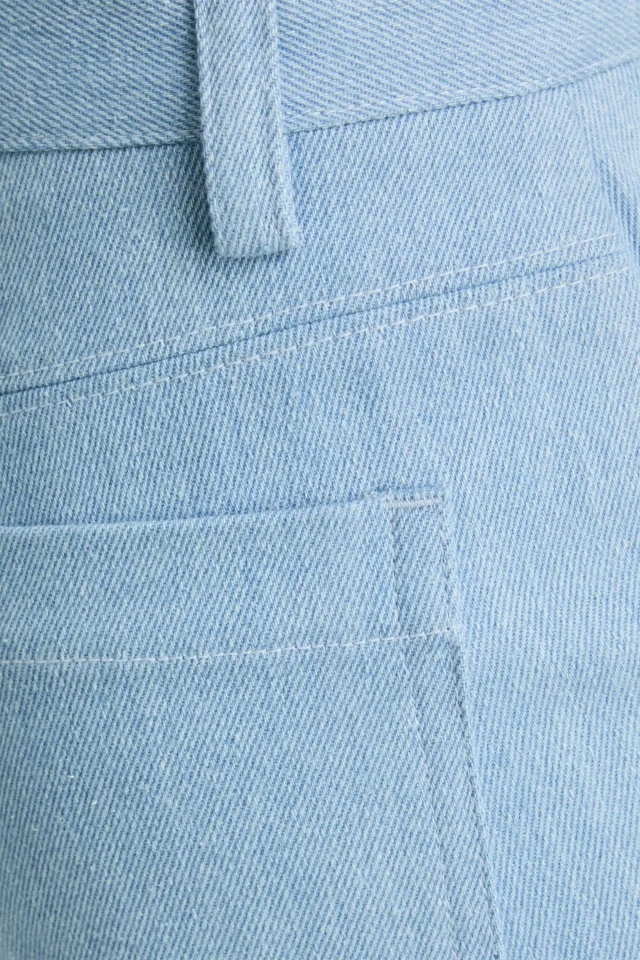Vince Mid-Rise Kick-Flare Jeans in Light denim, photo 4 of 4 from THE OUTNET