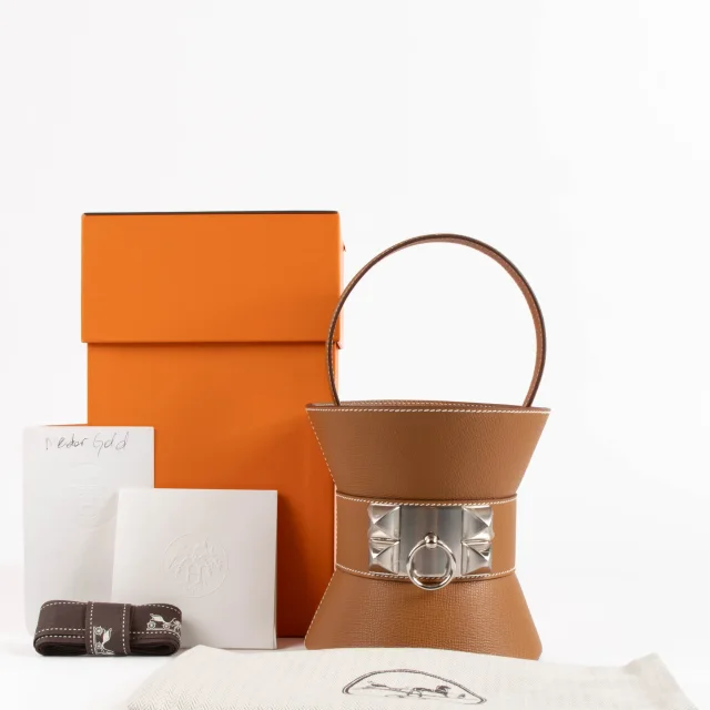 Hermès Mini Medor Gold Epsom PHW Bag in Gold Epsom leather from Labellov, photo 2 of 7