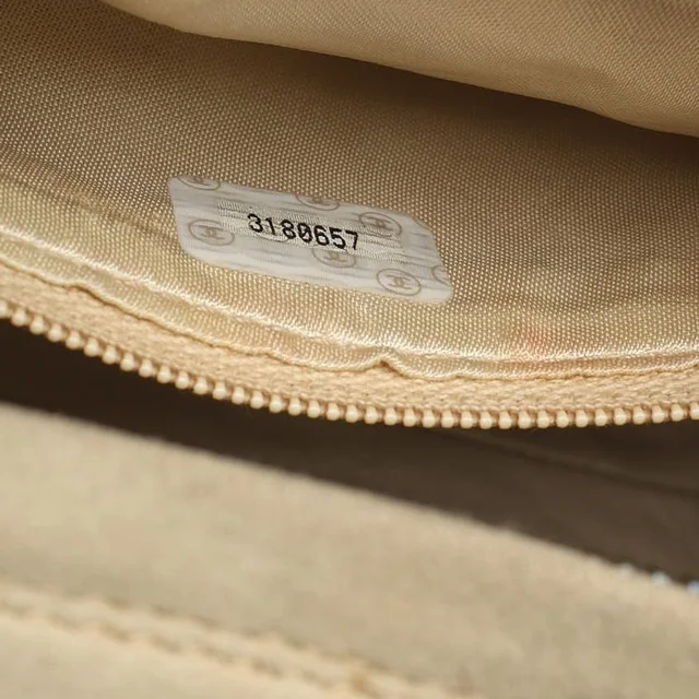 Chanel CC Tassel Camera Bag in Suede from A Retro Tale, photo 12 of 13