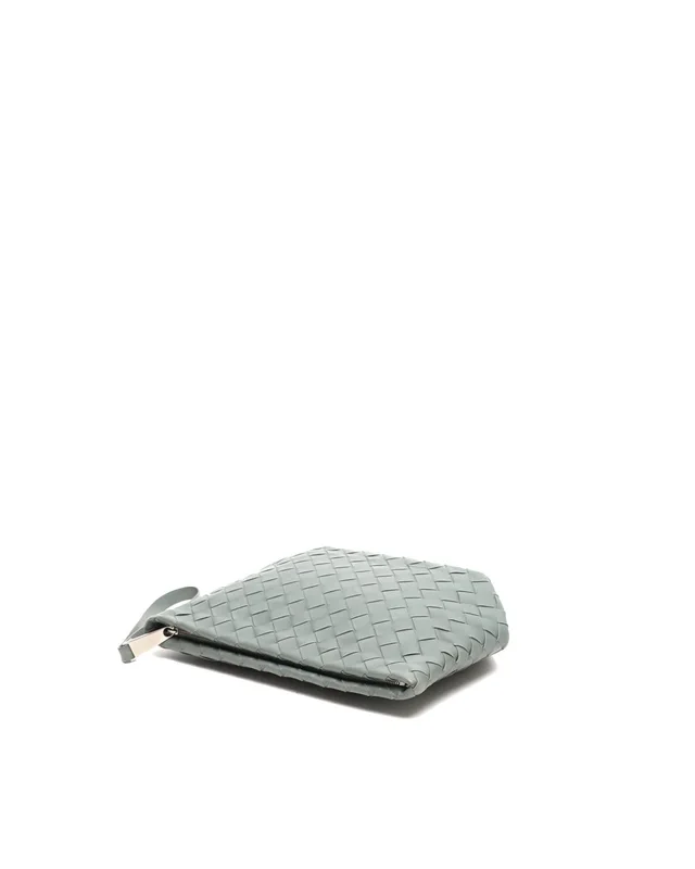 Bottega Veneta Intrecciato Pouch in Woven leather from A Retro Tale, photo 4 of 8