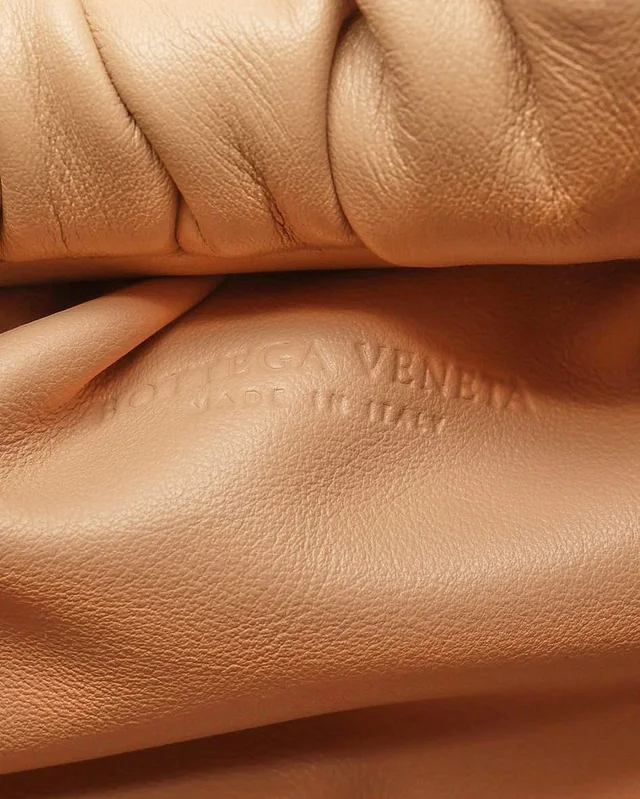 Bottega Veneta Shoulder Pouch Bag in Leather from A Retro Tale, photo 7 of 9
