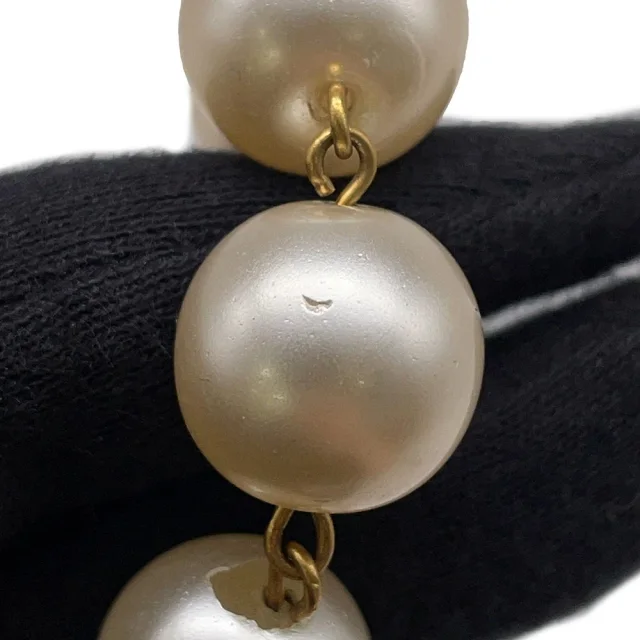 Chanel Faux Pearl Choker Pearl White/Gold Faux Pearl Metal in White from GALLERY RARE, photo 9 of 14