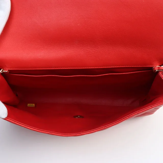 Chanel Matelassé Stitch CC Turnlock Chain Bag, Red, circa 2013 in Red Lambskin from VINTAGE QOO TOKYO, photo 5 of 12