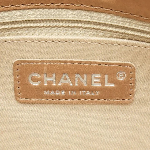 Chanel Large Single Flap Bag in Leather from A Retro Tale, photo 7 of 11