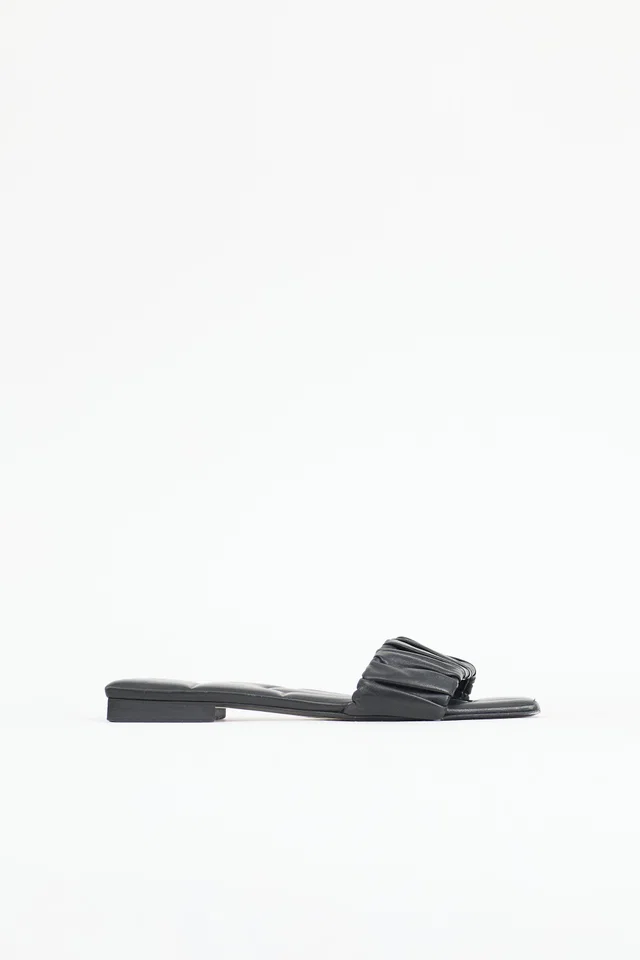 Khaite Leather Crete Slide in Leather from VSP Consignment