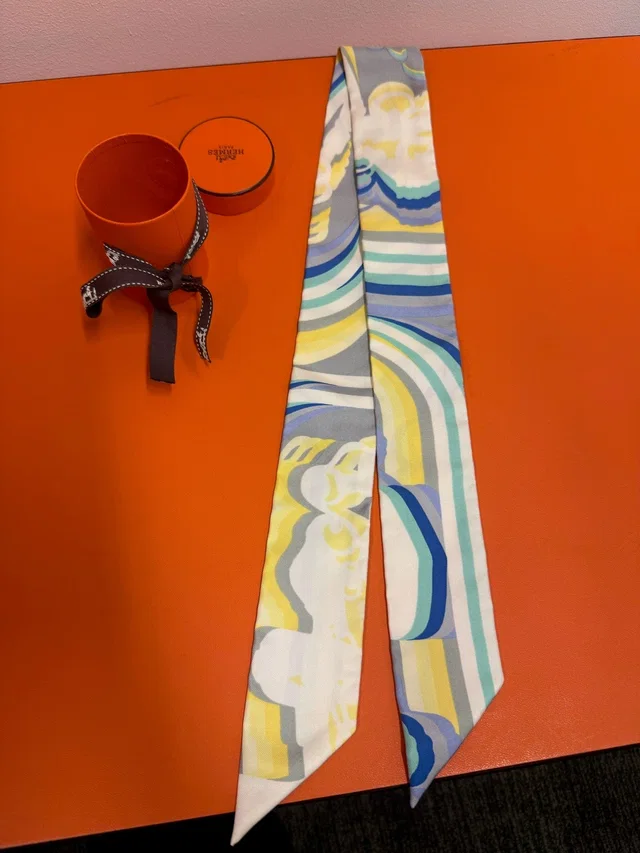 Hermès Twilly - Blue & Yellow Graphic Print in Blue Silk from Luxury Promise