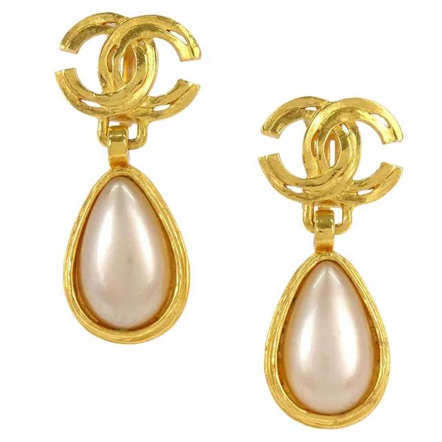 Chanel CC Teardrop Costume Pearl Dangle Clip-On Earrings 97A from AMORE Vintage Tokyo