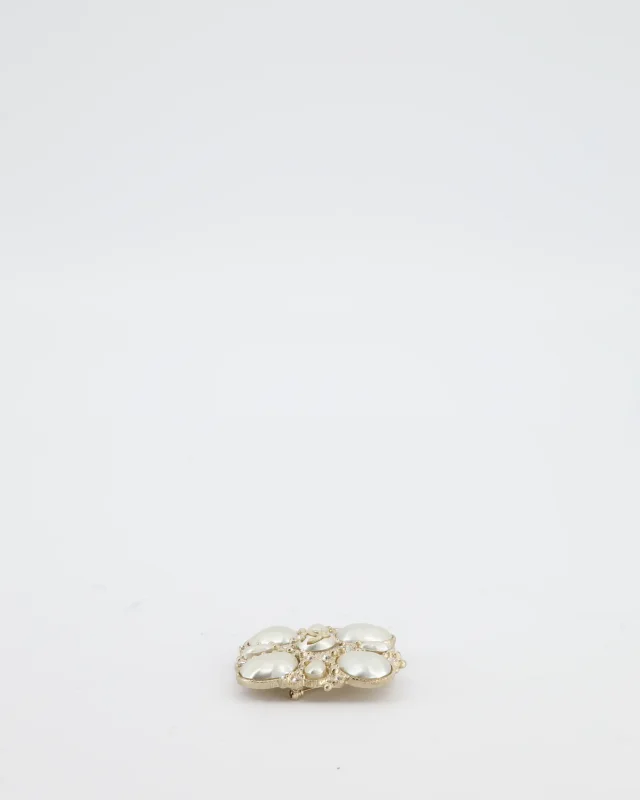 Chanel Champagne Gold Pearl and Crystal Brooch with CC Logo in Gold from Sellier, photo 6 of 9