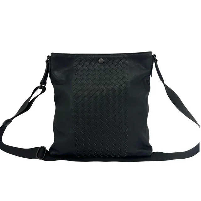 Bottega Veneta Leather Crossbody Bag in Leather from LuxUness
