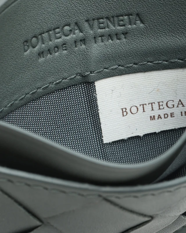 Bottega Veneta Intrecciato Card Holder in Woven leather from A Retro Tale, photo 5 of 5