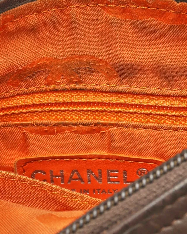 Chanel Cambon Ligne Crossbody Bag in Patent leather from A Retro Tale, photo 6 of 9