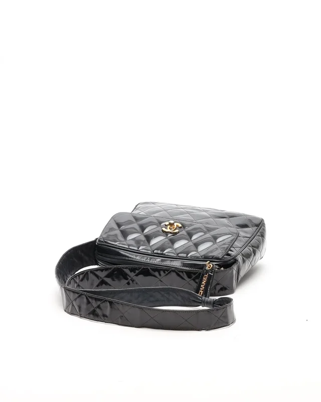 Chanel Patent Quilted Crossbody Bag in Patent leather from A Retro Tale, photo 5 of 9
