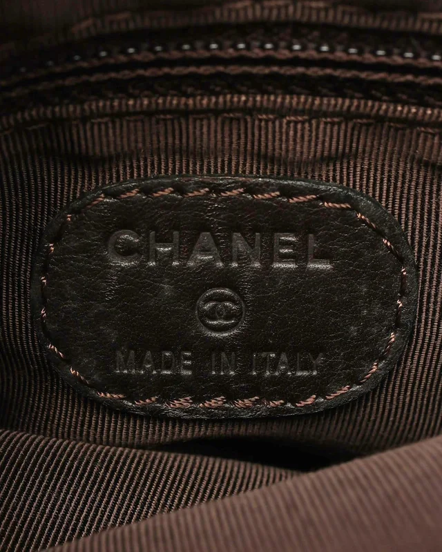 Chanel Suede Crossbody Bag in Suede from A Retro Tale, photo 7 of 10