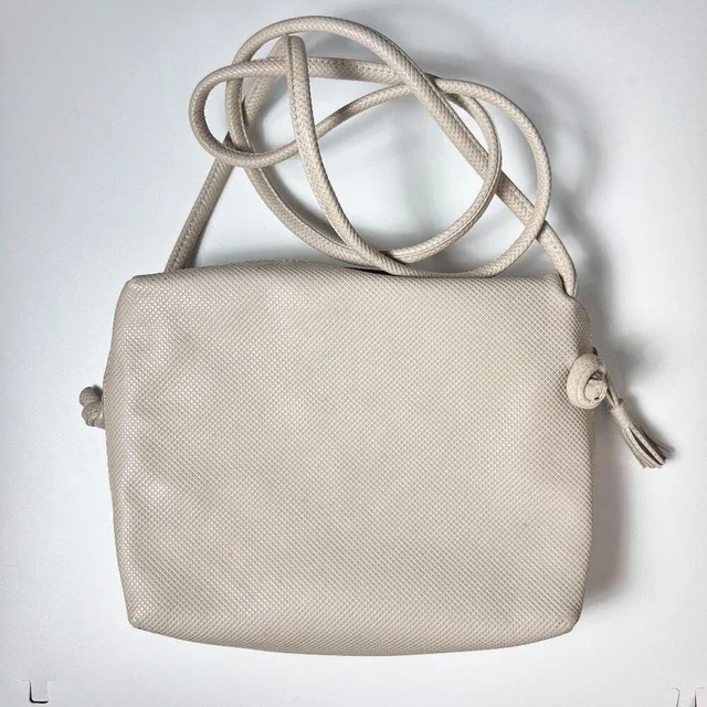 Bottega Veneta Women's Bag - Cream in White from Depop, photo 1 of 1