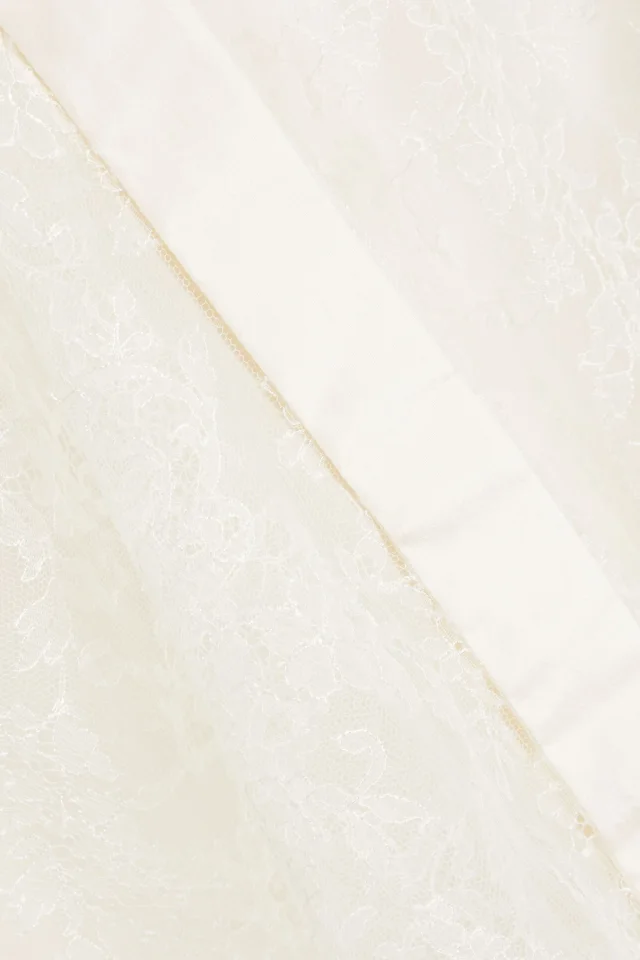 Valentino Garavani Tie-Neck Lace-Paneled Silk-Habotai Shirt in White, photo 4 of 4 from THE OUTNET