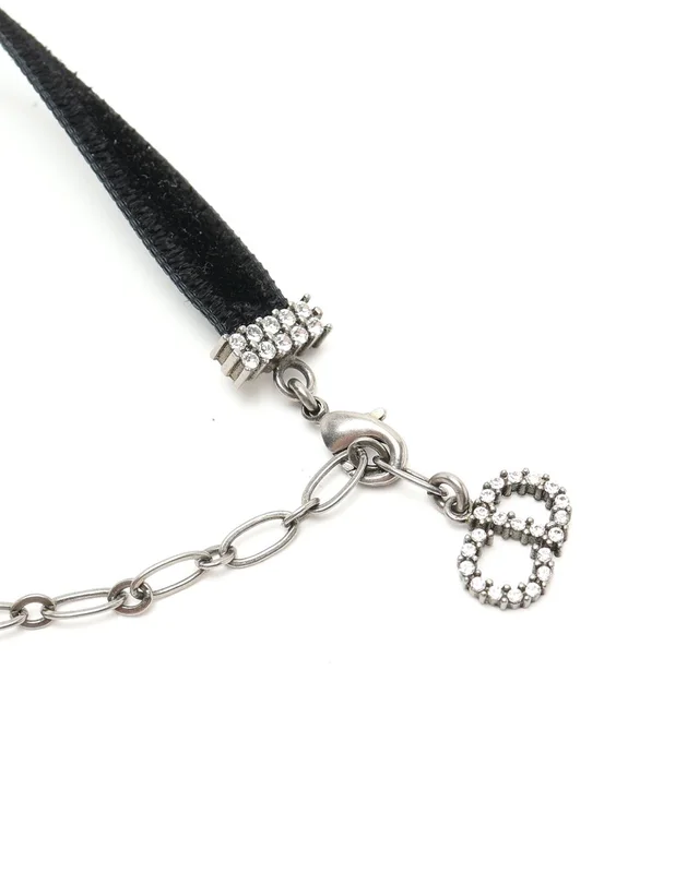 Dior J'Adior Velvet Choker Necklace in Velvet from A Retro Tale, photo 4 of 4