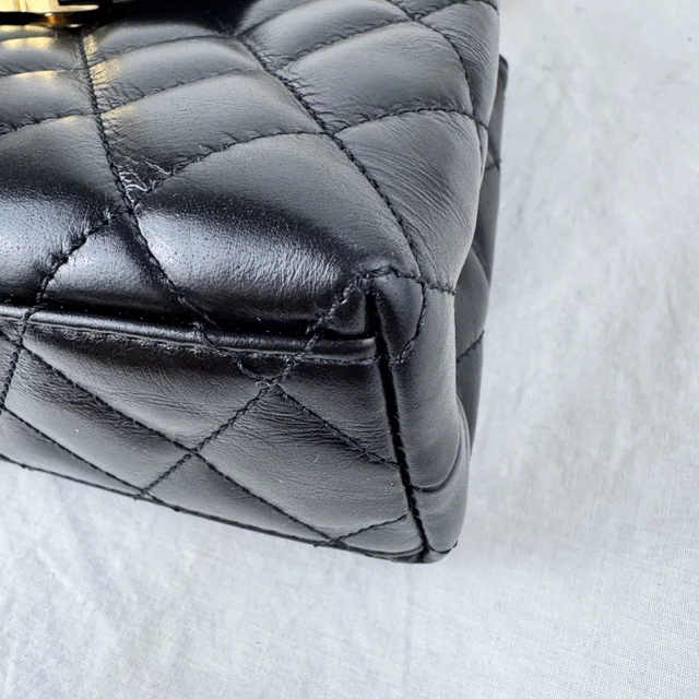 Chanel Mini Kelly Bag in Metal, quilted calfskin, Shiny leather from Reowned, photo 5 of 9