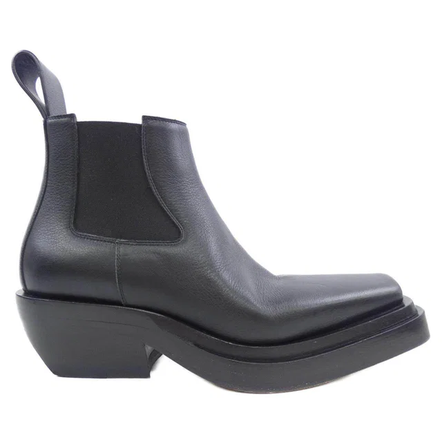 Bottega Veneta Leather Boots in Leather from LuxUness