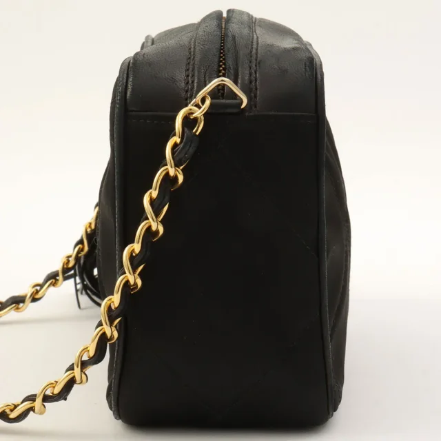 Chanel Vintage Silk Satin CC Mark Stitch Tassel Chain Shoulder Bag Black from around 1985-1990 in Black Satin from VINTAGE QOO TOKYO, photo 4 of 11