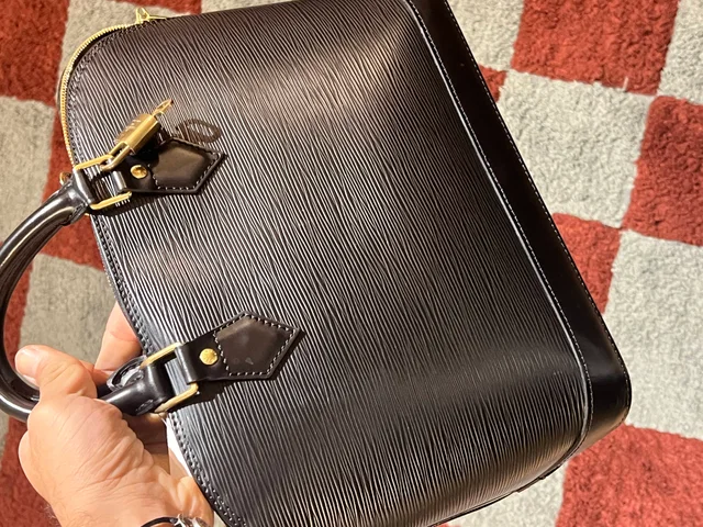 Louis Vuitton ACCESSORIES in Leather from Luxury Promise