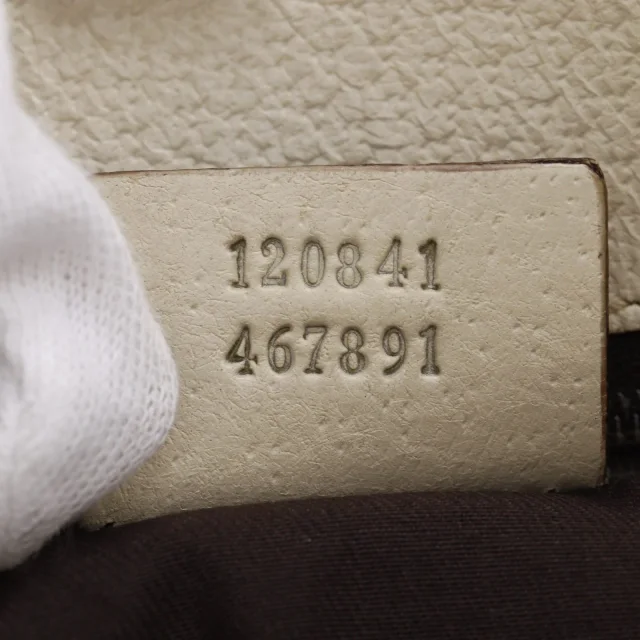 Gucci GG Canvas Shoulder Bag in Beige Canvas from LuxUness, photo 17 of 18