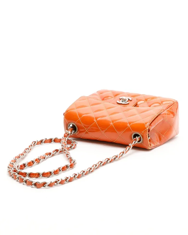 Chanel Classic Square Patent Single Flap Bag in Patent leather from A Retro Tale, photo 5 of 14