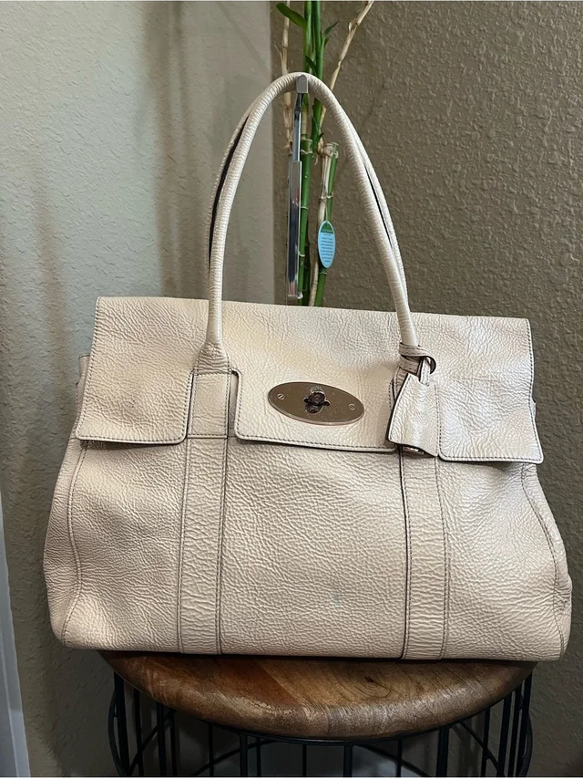 Mulberry Light Beige Wrinkled Patent Leather Bayswater in Beige Patent leather from Poshmark