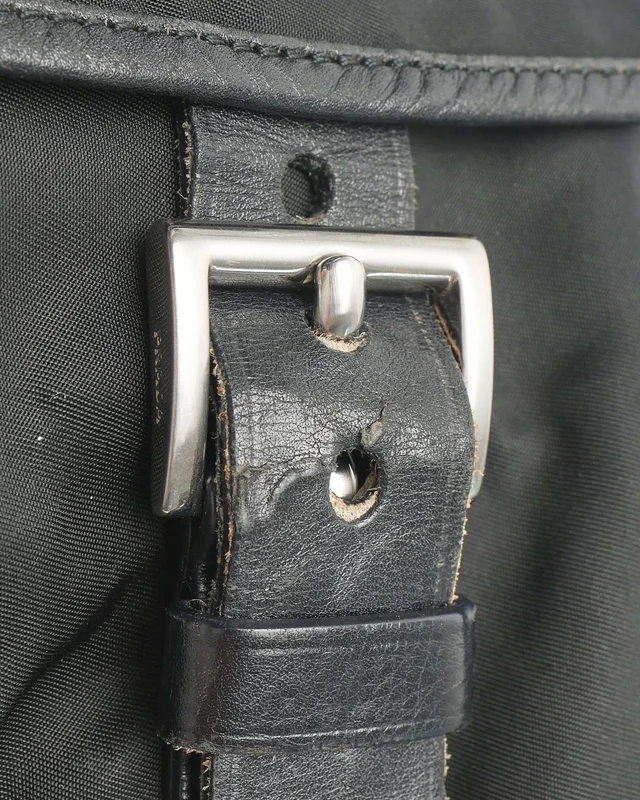 Prada Tessuto Messenger Bag in Nylon from A Retro Tale, photo 7 of 9