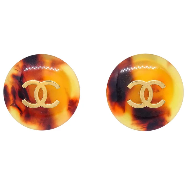 Chanel Button Clip-On Earrings Gold Brown Faux Tortoiseshell 97P in Brown from AMORE Vintage Tokyo