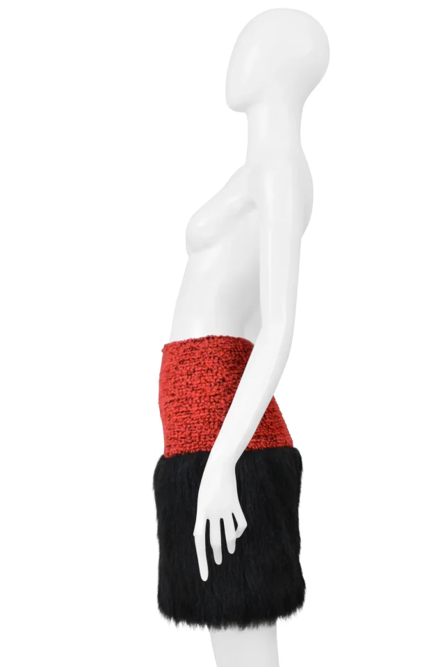 Chanel Red Velvet Tweed Skirt With Black Faux Fur 1994 in Black Tweed from Resurrection Vintage, photo 8 of 10