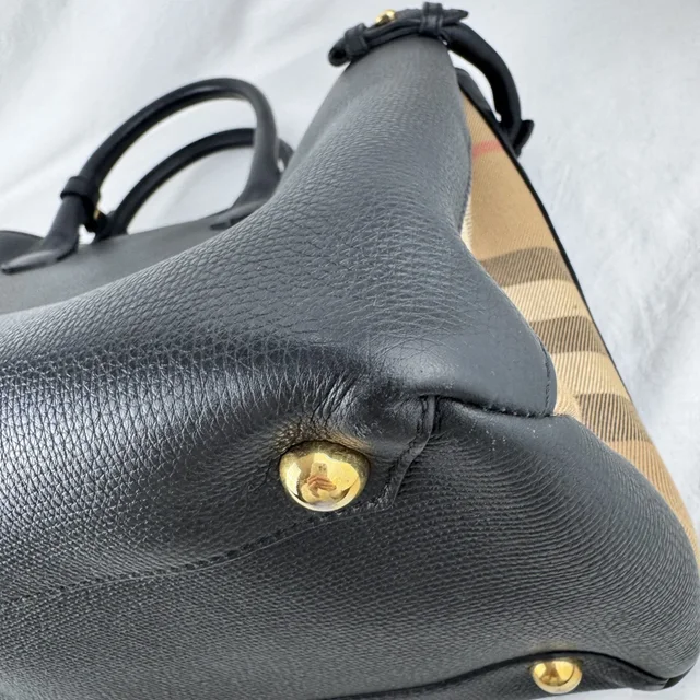 Burberry Large Banner Black Tote Bag in Black Metal, Pebbled leather from Reowned, photo 8 of 11