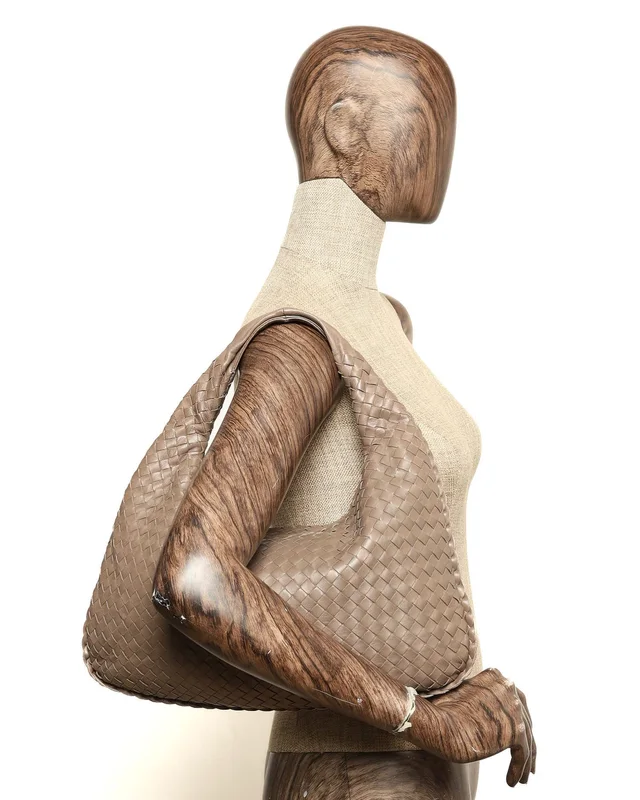 Bottega Veneta Veneta Intrecciato Small Hobo Bag in Woven leather from A Retro Tale, photo 9 of 9