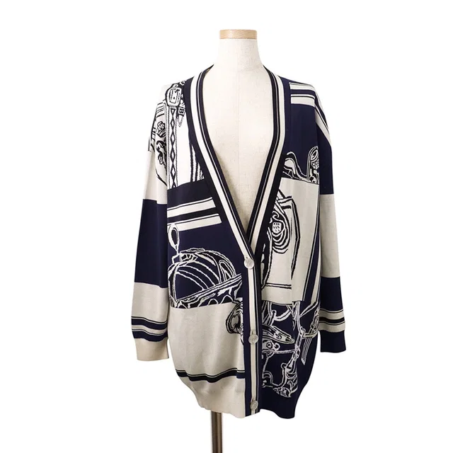 Hermès EN DESORDRE FINESSE BRIDE DE GALA Cardigan Size 40 White/Navy4E2727D6 Silk95% Nylon4%… in White from GALLERY RARE
