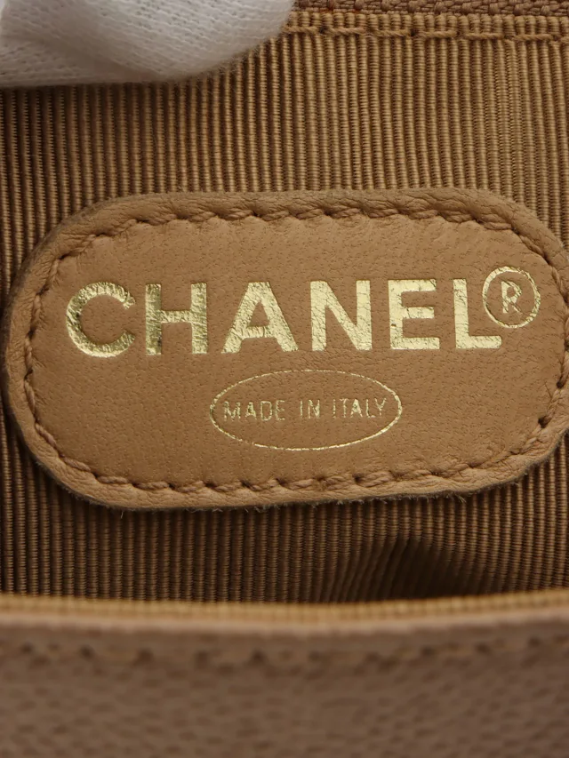 Chanel Circa 1997 Caviar Skin 6CC Mark Stitch Shoulder Bag, Beige in Beige Caviar leather from VINTAGE QOO TOKYO, photo 6 of 12