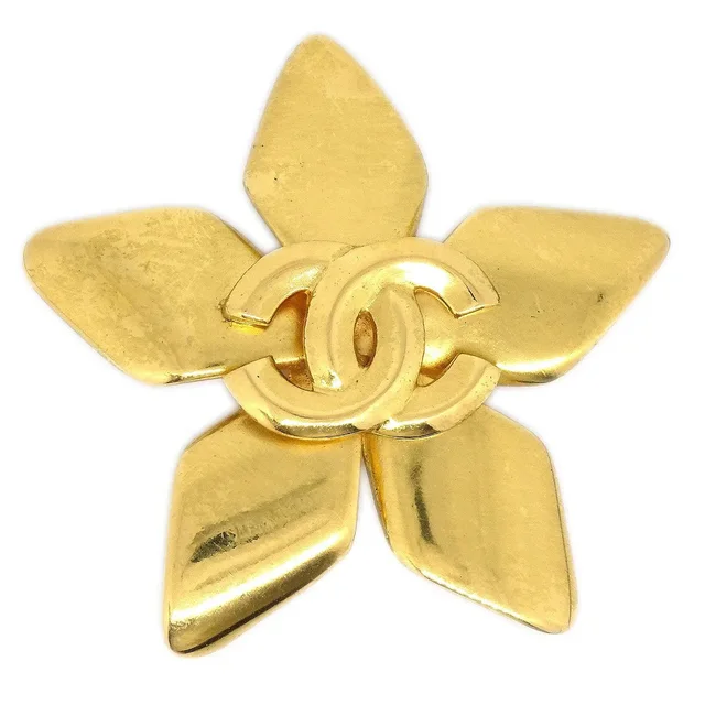 Chanel 1996 Flower Brooch Gold 96P in Gold from AMORE Vintage Tokyo