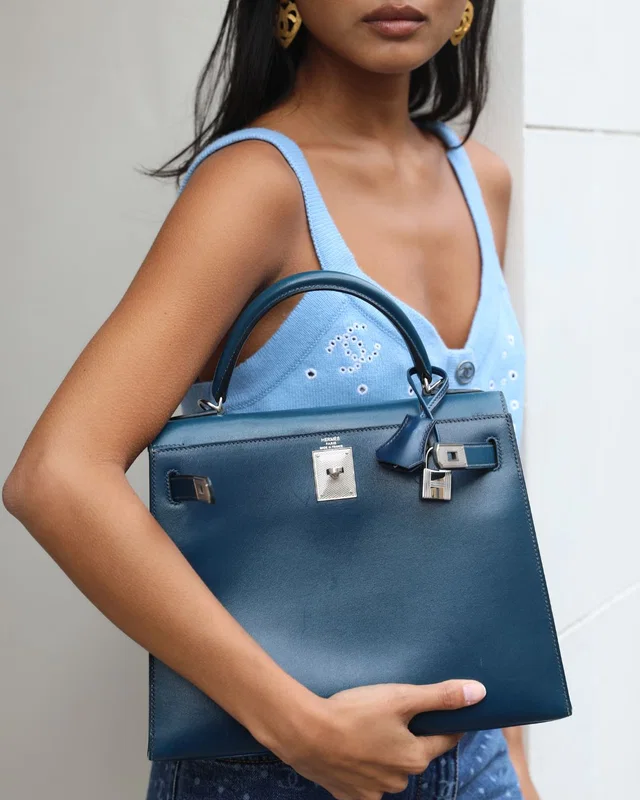 Hermès Kelly 28 Sellier Bag in Blue Box leather from Sellier