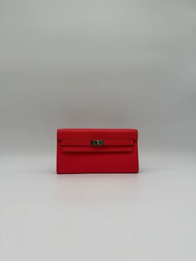 Hermès Kelly To Go Rose Texas Epsom Palladium Hardware in Pink Epsom leather from Luxury Promise, photo 2 of 11
